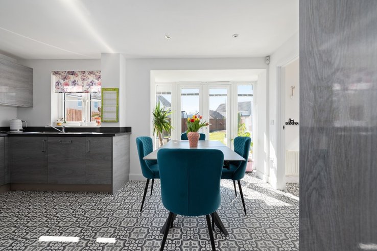 P538: Lang Gardens, Bathgate, West Lothian