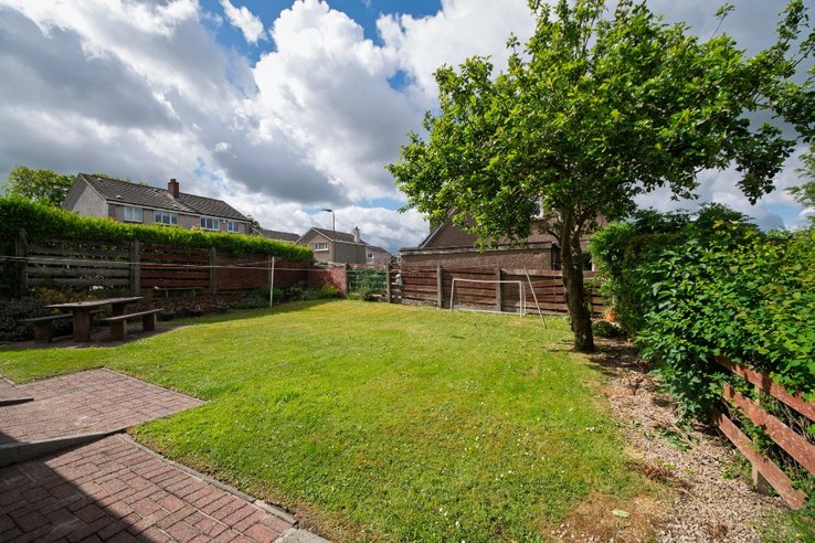 P548: Galabraes Crescent, Bathgate, West Lothian
