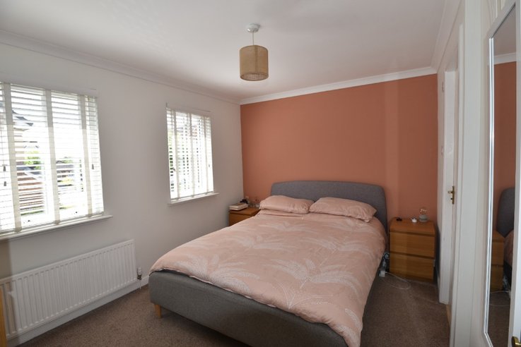 P550: Buchanan crescent, Livingston, West Lothian