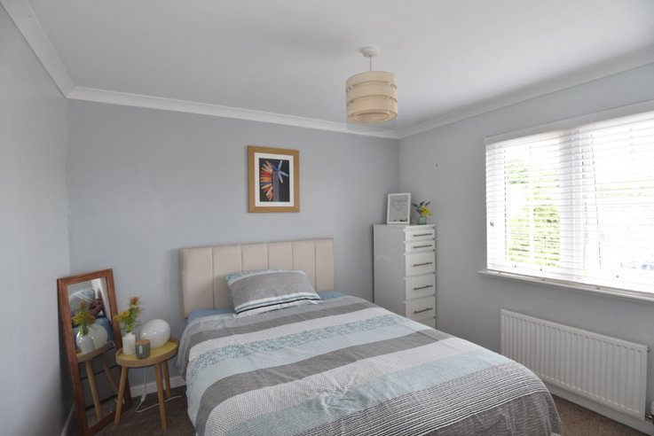 P550: Buchanan crescent, Livingston, West Lothian