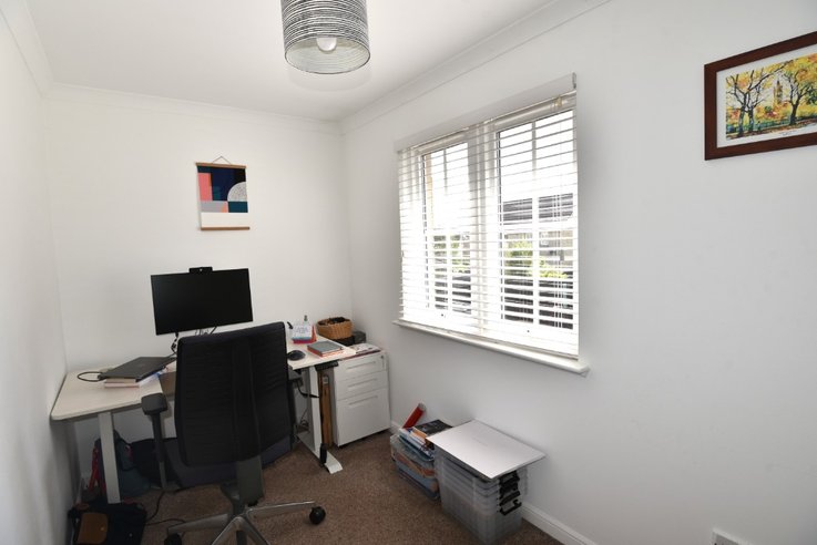 P550: Buchanan crescent, Livingston, West Lothian