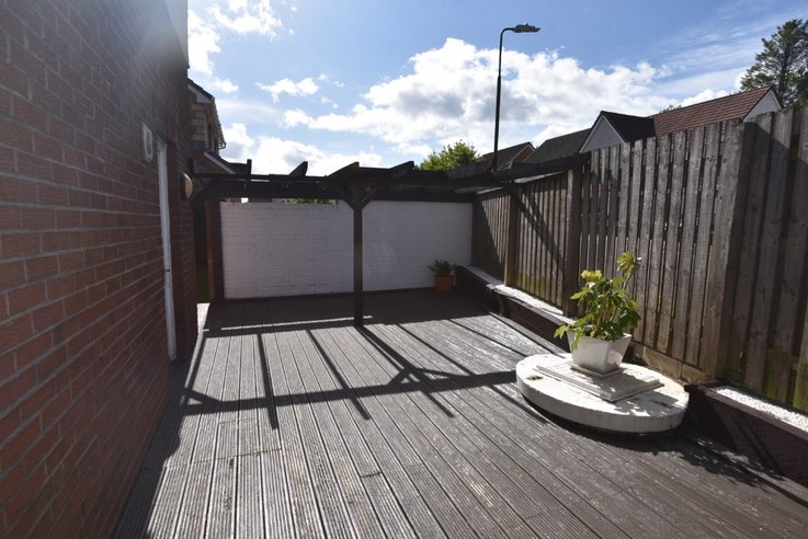 P550: Buchanan crescent, Livingston, West Lothian