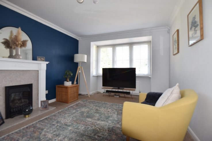 P550: Buchanan crescent, Livingston, West Lothian