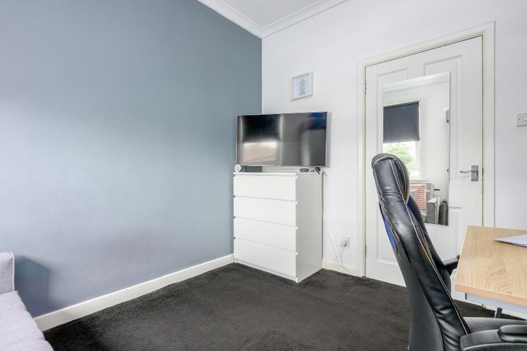 P559: Lochend Drive, , Edinburgh