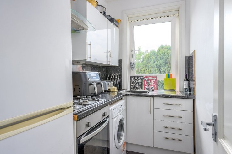 P559: Lochend Drive, , Edinburgh