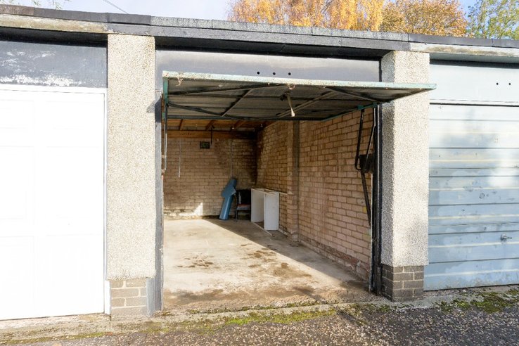 P571: Uphall, , West Lothian