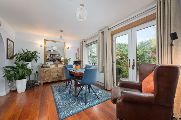 P573: MeadowPark Road, Bathgate, West Lothian