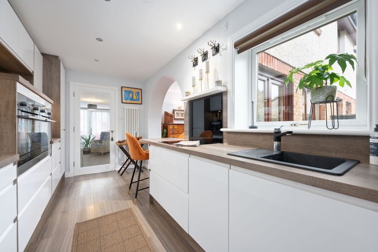 P573: MeadowPark Road, Bathgate, West Lothian