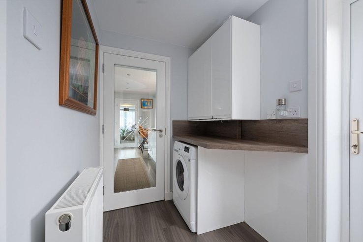 P573: MeadowPark Road, Bathgate, West Lothian