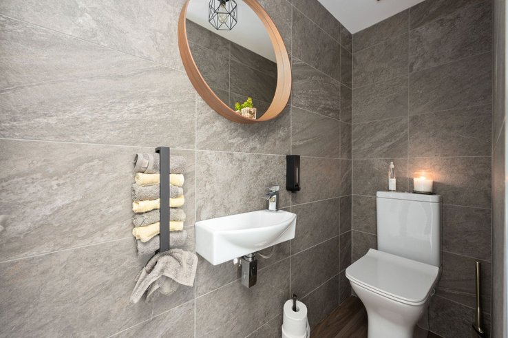 P573: MeadowPark Road, Bathgate, West Lothian