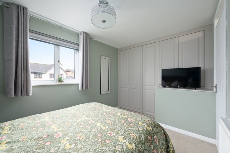 P573: MeadowPark Road, Bathgate, West Lothian