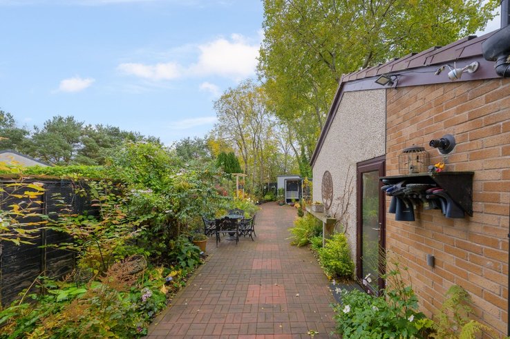 P573: MeadowPark Road, Bathgate, West Lothian