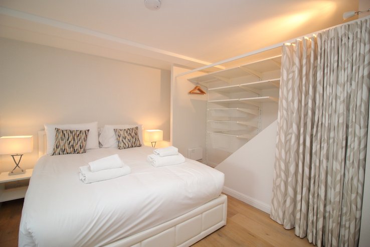 P1011: Flat 11, McDonald Road, Broughton, Edinburgh