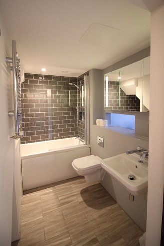 P1011: Flat 11, McDonald Road, Broughton, Edinburgh