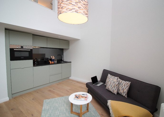 P1015: Flat 15, McDonald Road, Broughton, Edinburgh