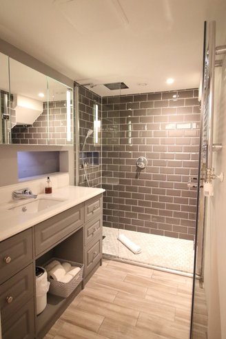 P1023: Flat 23, McDonald Road, Broughton, Edinburgh