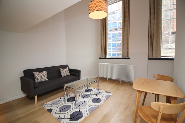 P1024: Flat 24, McDonald Road, Broughton, Edinburgh