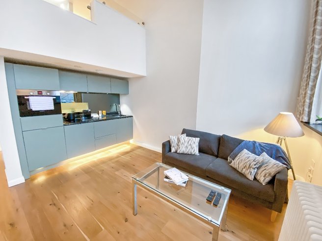 P1035: Flat 35, McDonald Road, Broughton, Edinburgh