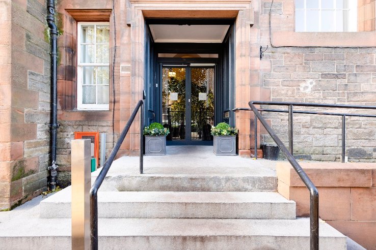 P1035: Flat 35, McDonald Road, Broughton, Edinburgh