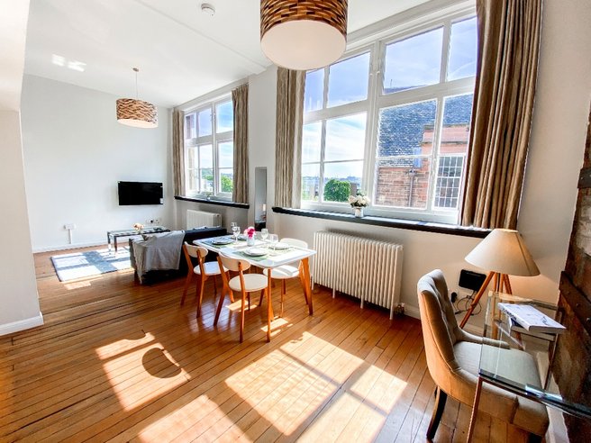 P1053: Flat 53, McDonald Road, Broughton, Edinburgh