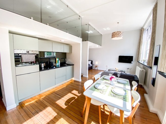 P1053: Flat 53, McDonald Road, Broughton, Edinburgh