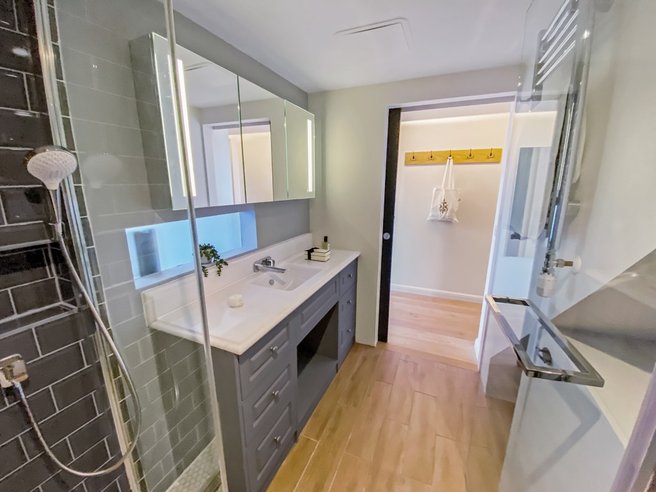 P1062: Flat 62, McDonald Road, Broughton, Edinburgh