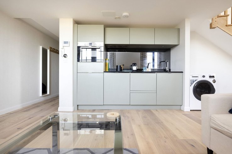 P1073: Flat 73, McDonald Road, Broughton, Edinburgh