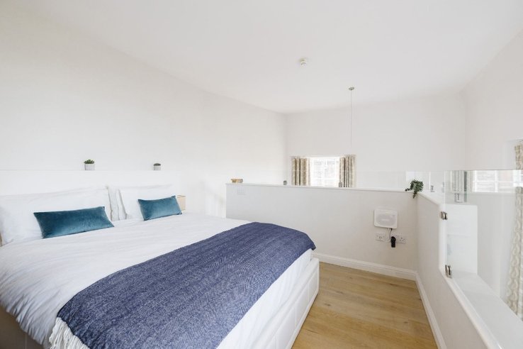 P1073: Flat 73, McDonald Road, Broughton, Edinburgh