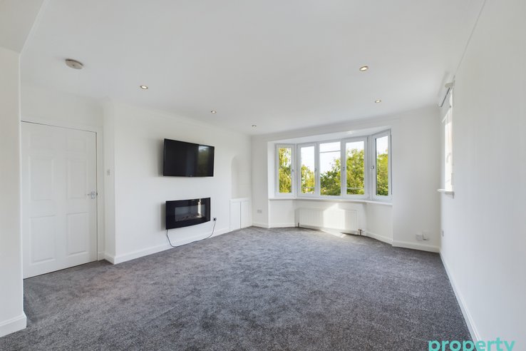 P2554: 10 Hill Crescent, Clarkston, East Renfrewshire