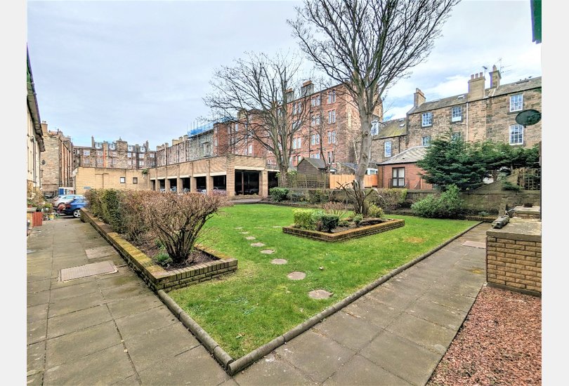 Lochrin Place