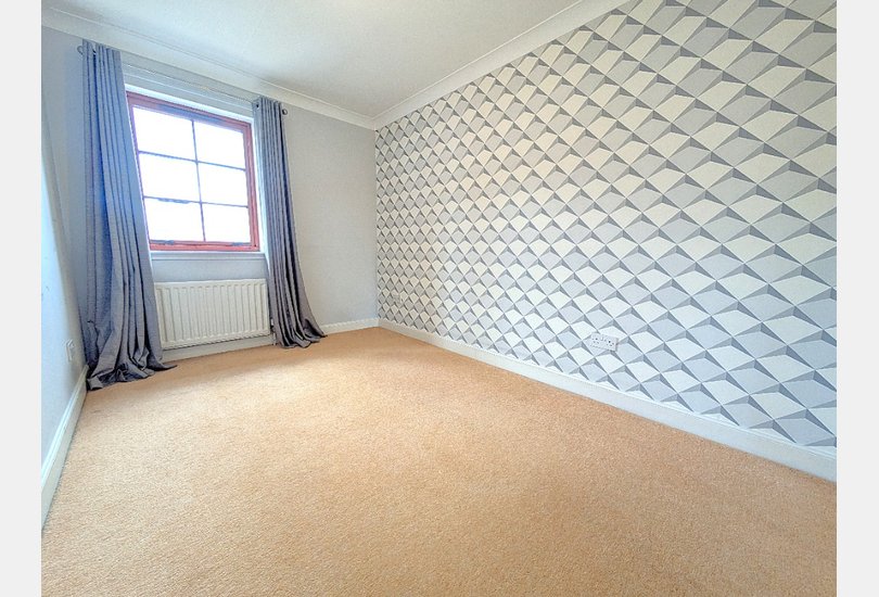 Orchard Brae Avenue