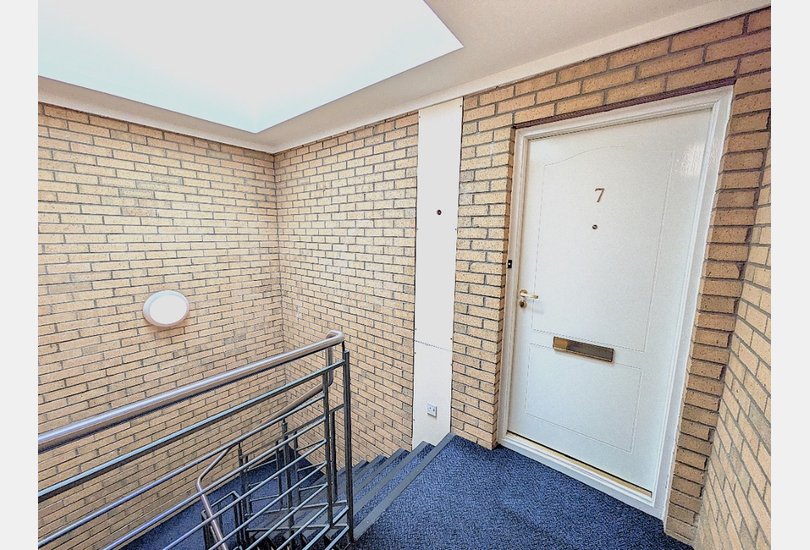 Orchard Brae Avenue