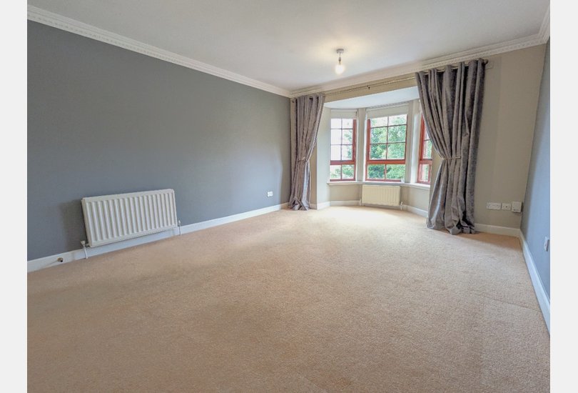 Orchard Brae Avenue