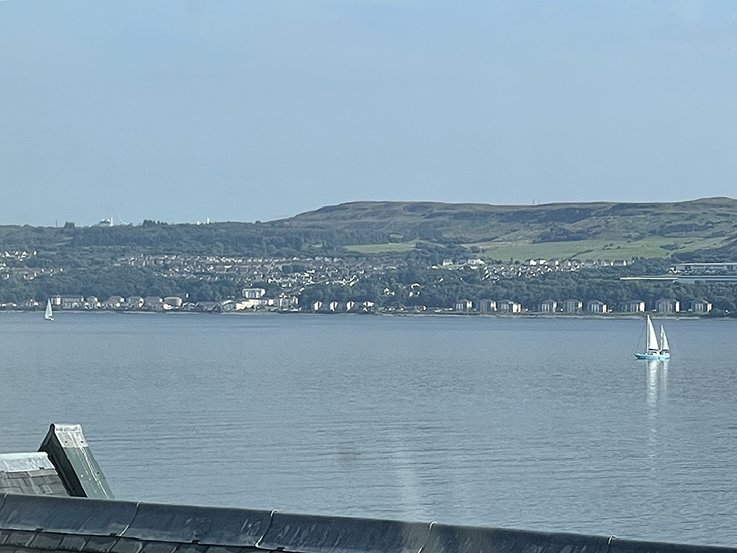Flat 2/1,  1 Victoria Crescent, Kirn Brae, Kirn, Dunoon