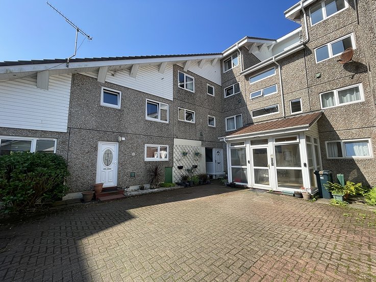 112 Fairhaven Waterside Property