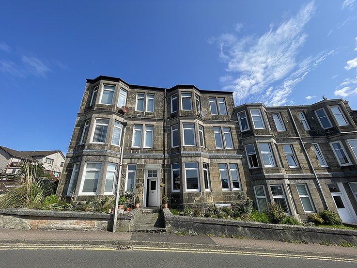 Flat 1/1 4 Victoria Crescent, Kirn Brae Waterside Property