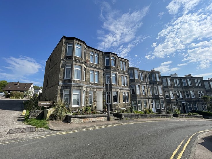 Flat 1/1 4 Victoria Crescent, Kirn Brae Waterside Property