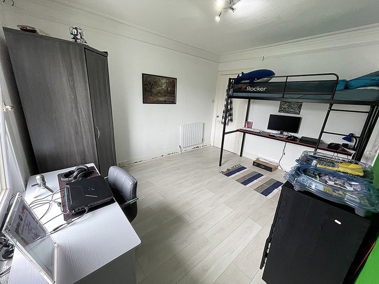 Glenlonan, Cromlech Road Waterside Property