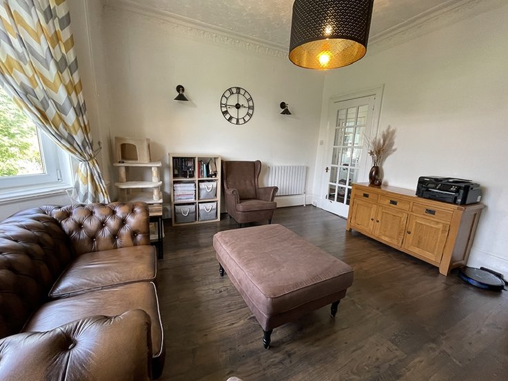 Glenlonan, Cromlech Road Waterside Property