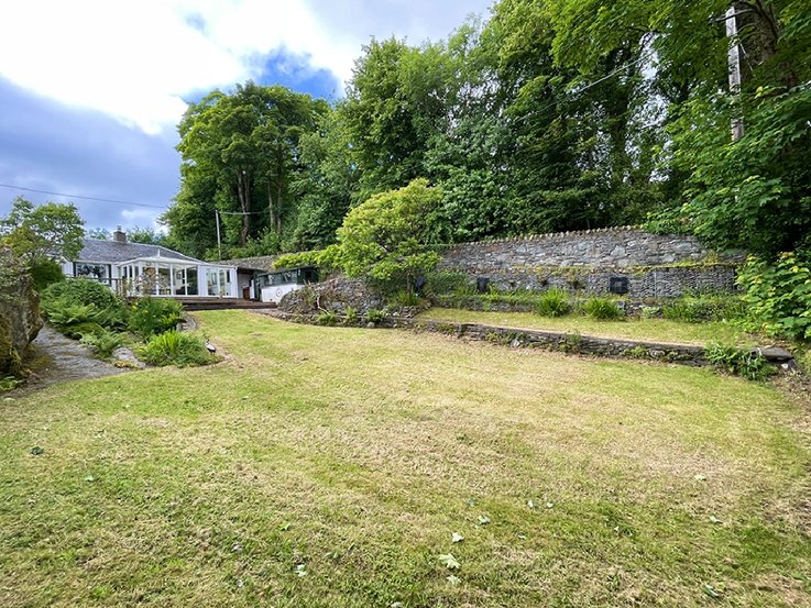 Violet Cottage,  Kames, Tighnabruaich