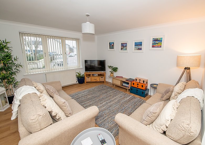 18  Harmony Court, Dunoon