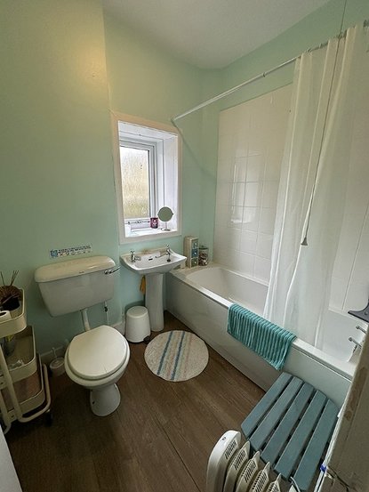 11 Shore Cottages, Kames, Tighnabruaich