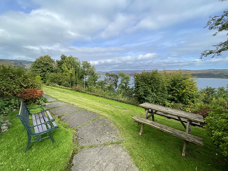 11 Shore Cottages, Kames, Tighnabruaich