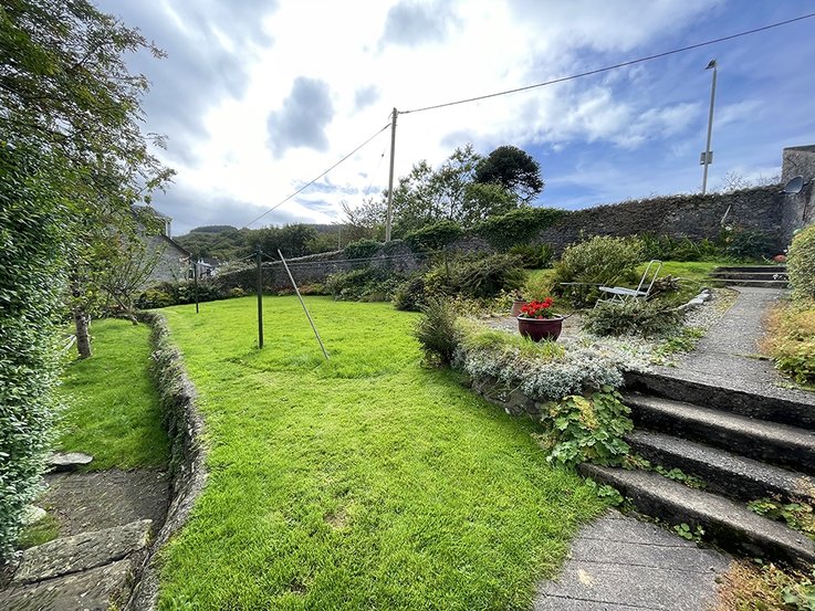 11 Shore Cottages, Kames, Tighnabruaich