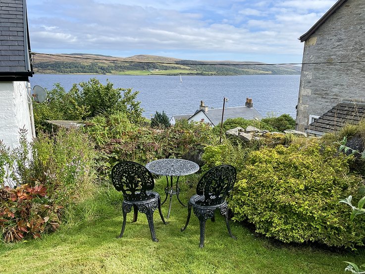 11 Shore Cottages, Kames, Tighnabruaich