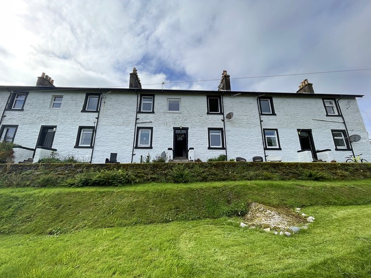 11 Shore Cottages, Kames, Tighnabruaich