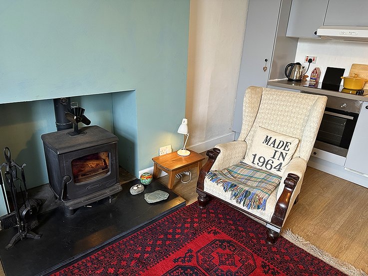 11 Shore Cottages, Kames, Tighnabruaich