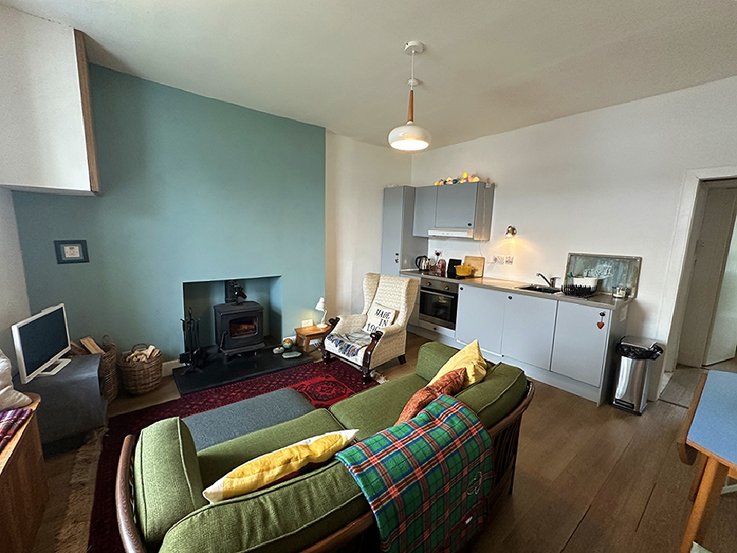 11 Shore Cottages, Kames, Tighnabruaich
