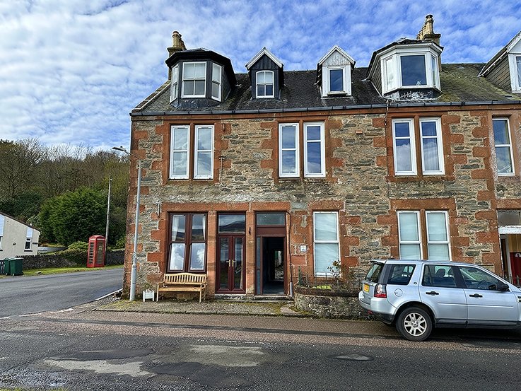 1 Ardencraig,  Shore Road, Kames, Tighnabruaich