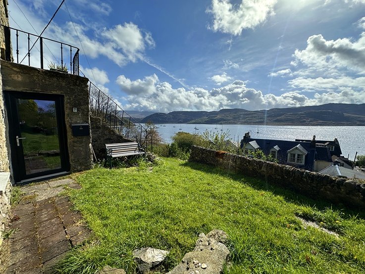 Garden Flat,  Kyles View, Tighnabruaich